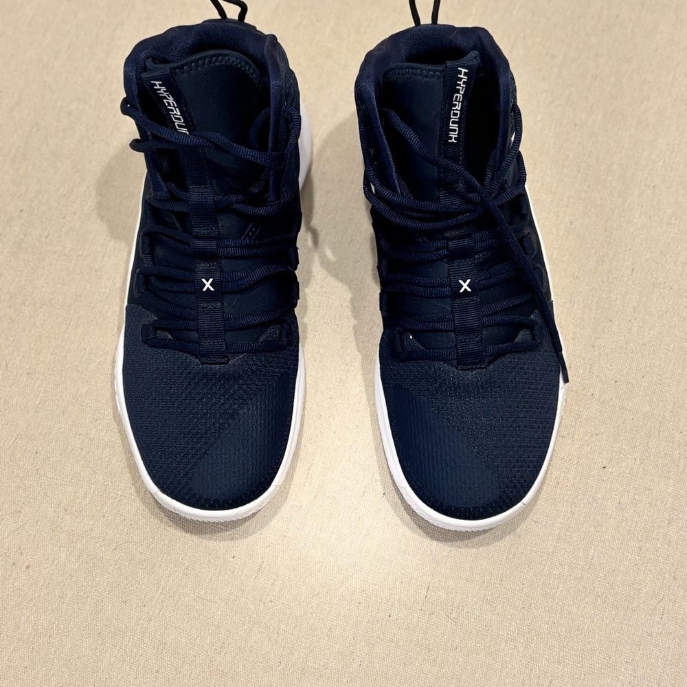 Nike Hyperdunk High-Top Basketball Shoes, navy blue, men’s size 10.5.